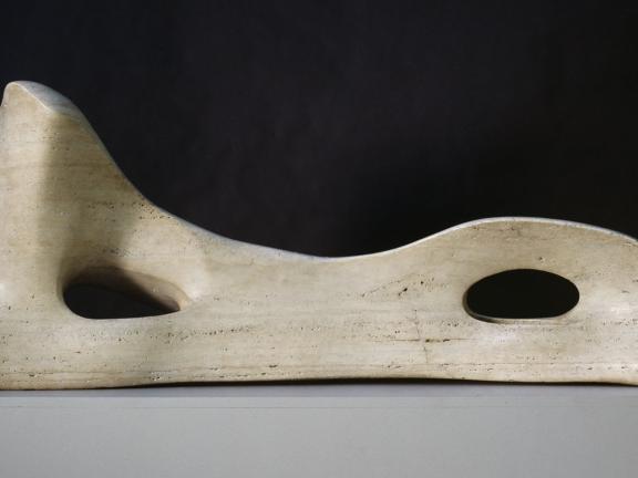 Henry Moore, Reclining Figure Bone, 1975